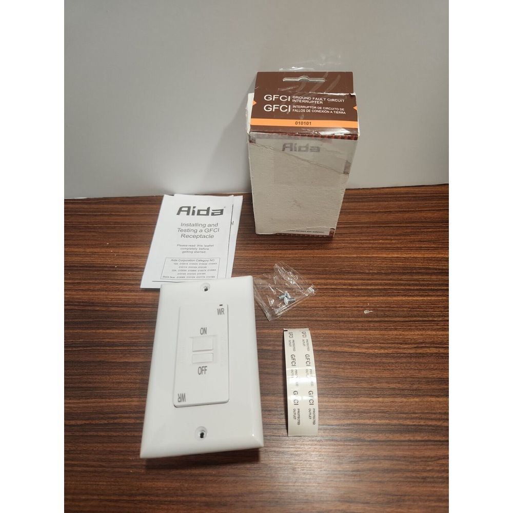 AIDA White Self-Test 20 Amp GFCI Indoor Receptacle Ground Fault Circuit 010101
